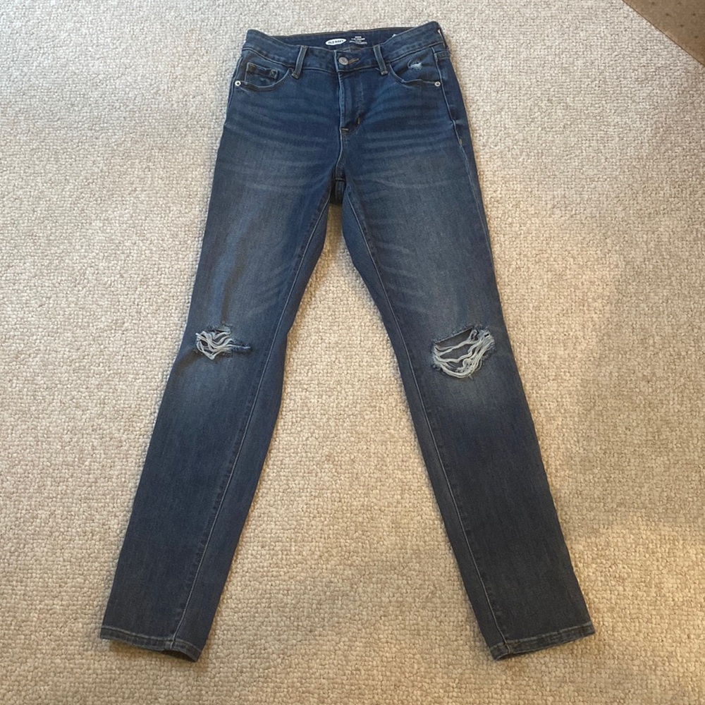 Old navy power slim straight jeans size 2 medium-dark wash distressed knees